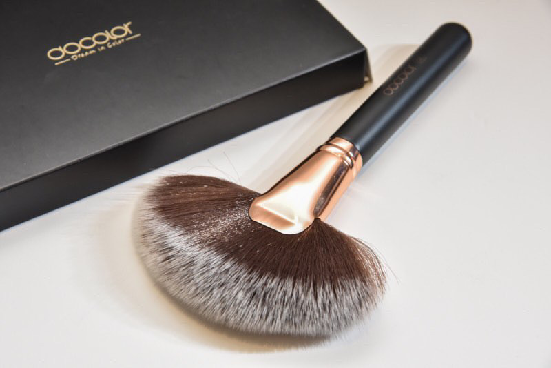 DU CARE Fan Brush