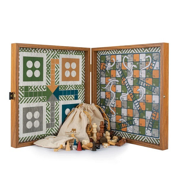 Retro Design 4-in-1 Combo Game Set