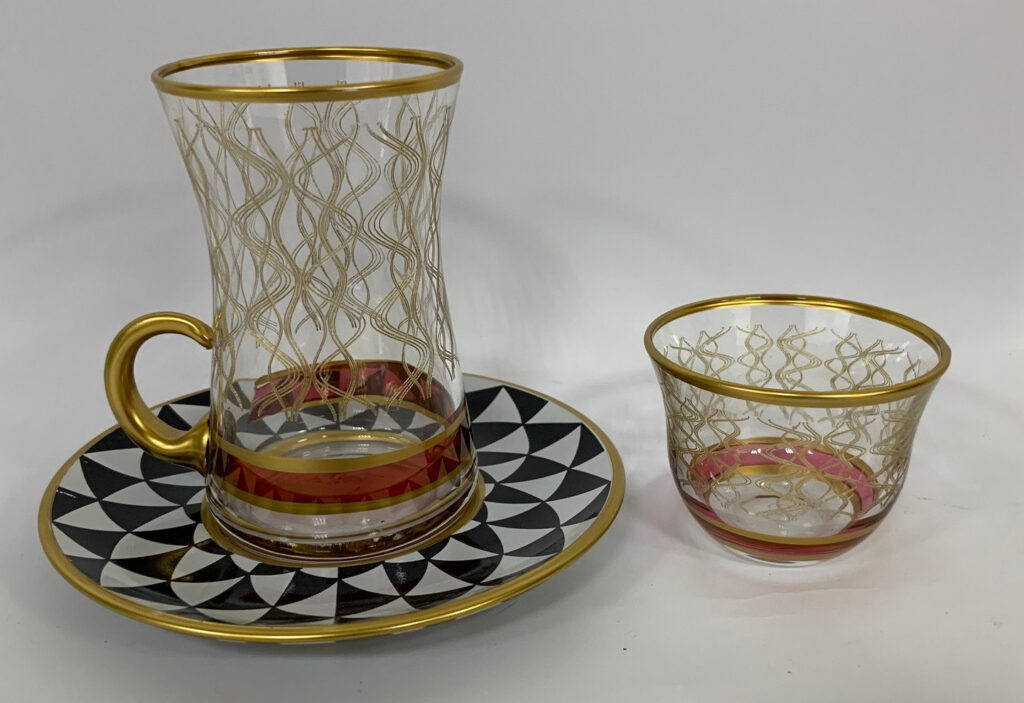 AVCI HOME MAKER KUTUP 1 -42361 GOLD 18 PCS TEA & MIRRA SET