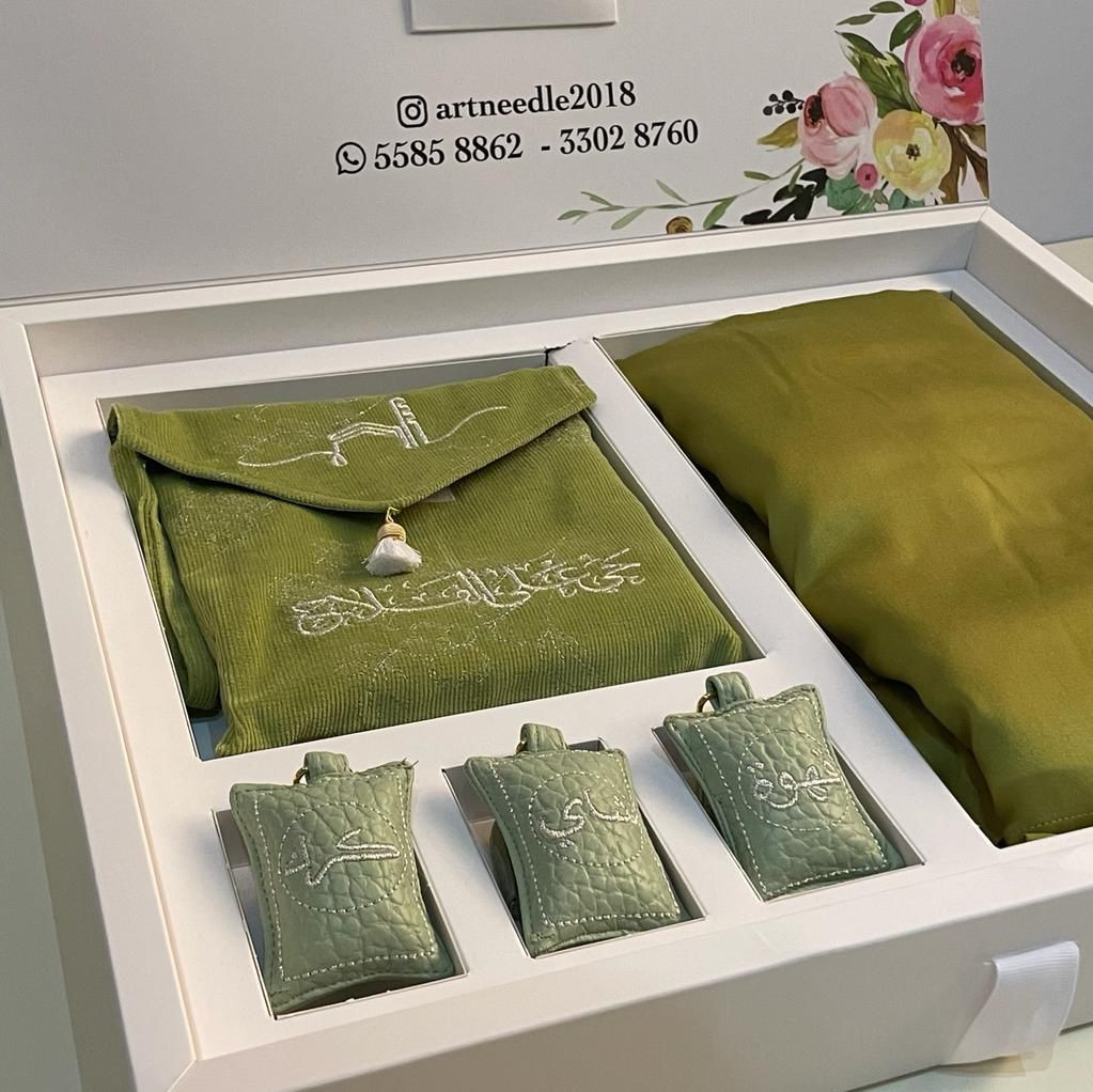 Gift Set (Bag / Prayer mat / Prayer clothes /  Coffee & tea tags)