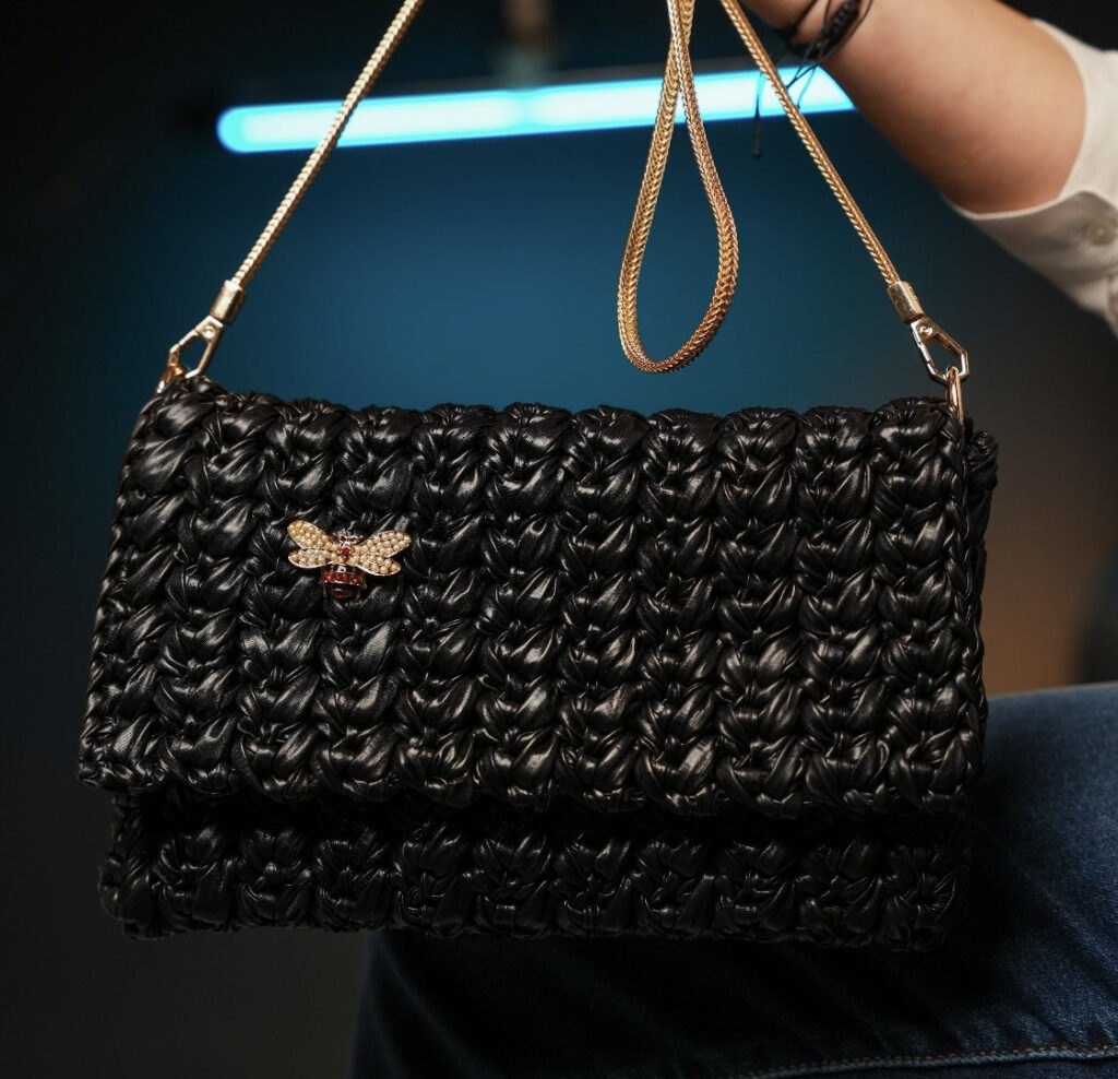 Black clutch