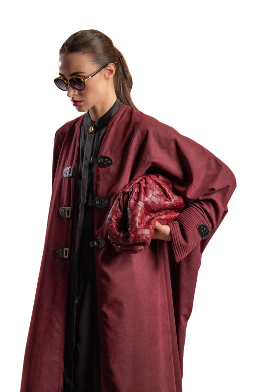 Abaya coat maroon with black leather strap