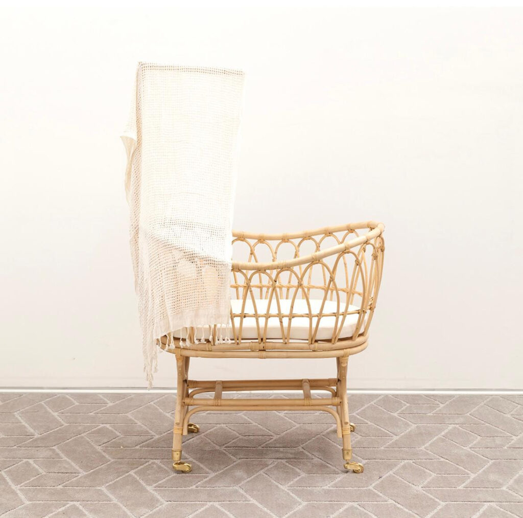 Lomie Baby Bassinet with wheels